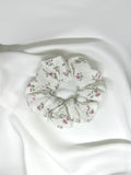 Scrunchie med blomster